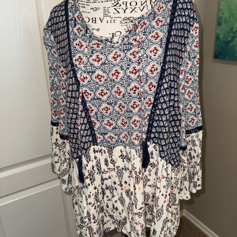 Coldwater Creek Size L Mixed Pattern Boho Tunic Tassel Tie Neck Bell Sleeve